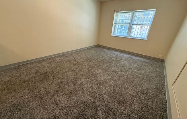 Studio, 1 bath, $700, Unit 3