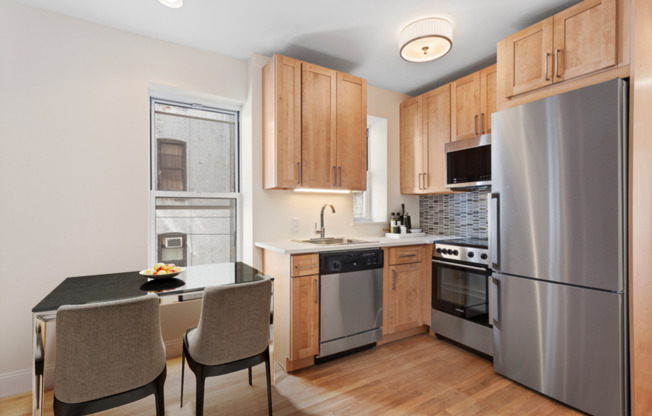 2 beds, 1 bath, $3,795, Unit 3C