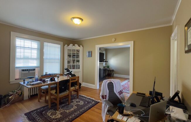 1 bed, 1 bath, 1,000 sqft, $1,800, Unit 11-204