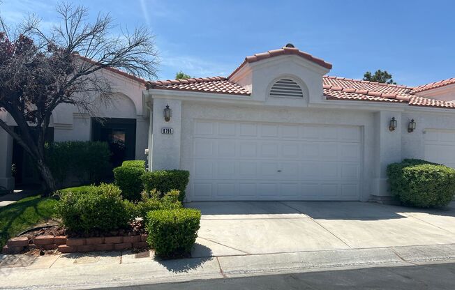 One-Level Townhouse off of Tropicana/Durango