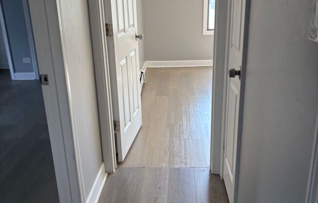 2 beds, 1 bath, 865 sqft, $1,695, Unit Building 2-3D