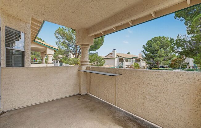 2 Bedroom Condo just off Summerlin Pkwy w/ views of pool
