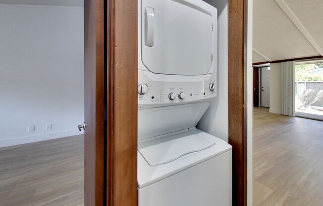 2 beds, 1 bath, 900 sqft, $2,783, Unit 126