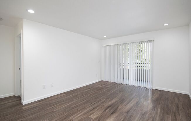 2 beds, 2 baths, 965 sqft, $2,895, Unit 225