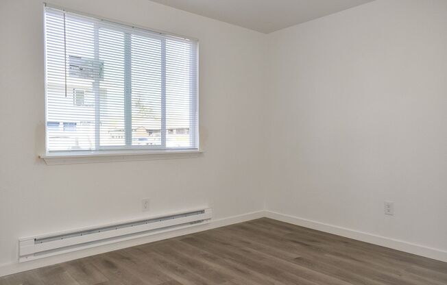 2 beds, 1 bath, 750 sqft, $1,275, Unit 231-12