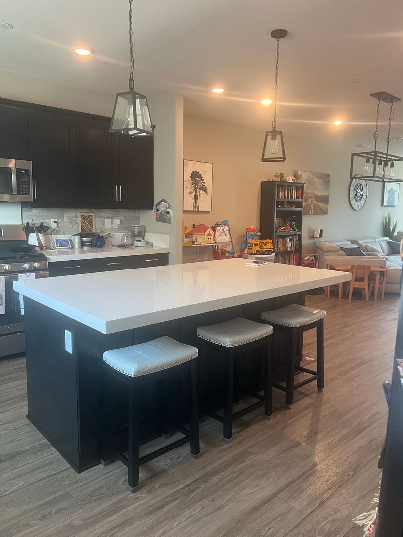 Beautiful 4 bedroom Condo in Oceanside