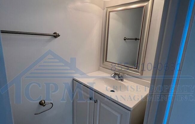 1 bed, 1.5 baths, 900 sqft, $1,825, Unit A3N