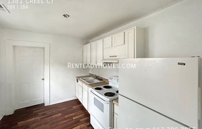 3 beds, 1 bath, $1,650