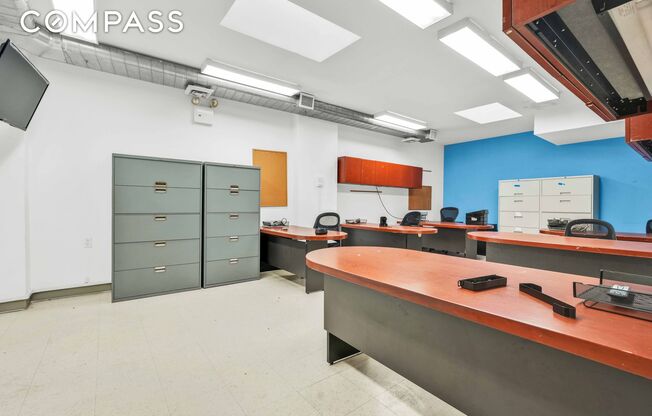 315 E 105 ST