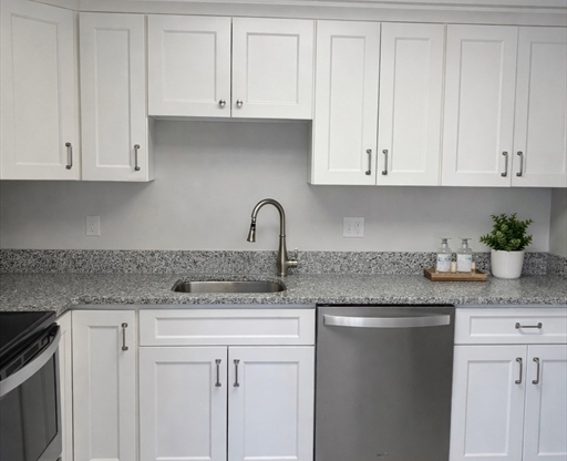 1 bed, 1 bath, 756 sqft, $2,500, Unit 720