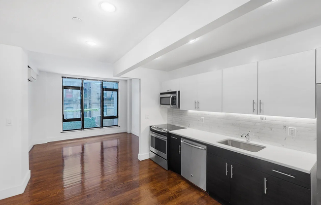 148 E 98 ST