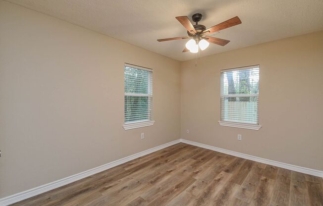 2 beds, 1 bath, $1,275