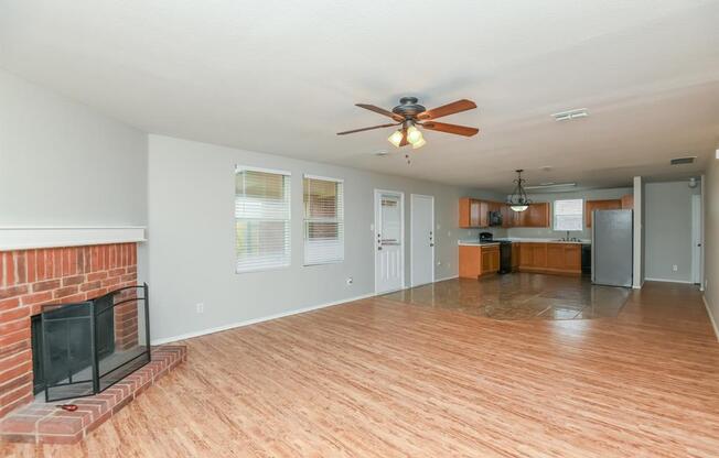 1000 BUMBLE BEE DR