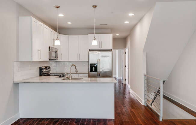 604 W Thompson St.