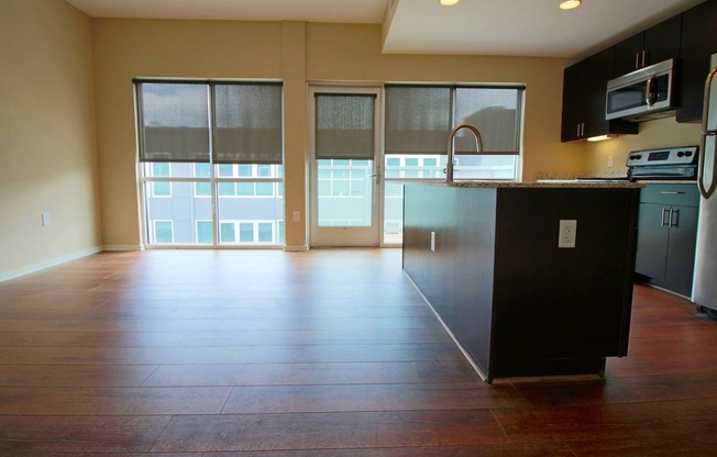 1 bed, 1 bath, 498 sqft, $1,295, Unit APT 327