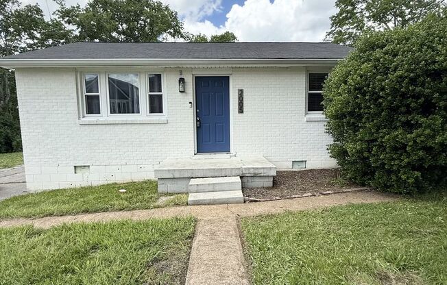 Charming 2 Bedroom, 1 Bath house in the heart of Nashville, TN
