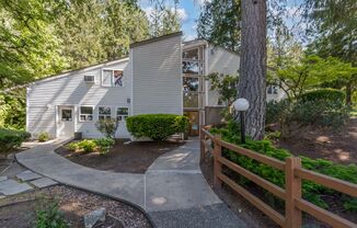 1 bed, 1 bath, $1,375, Unit C32