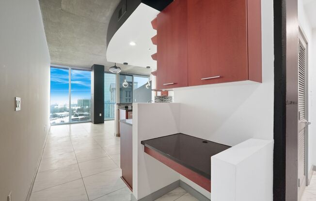 1 bed, 1 bath, $2,095, Unit UNIT 2008