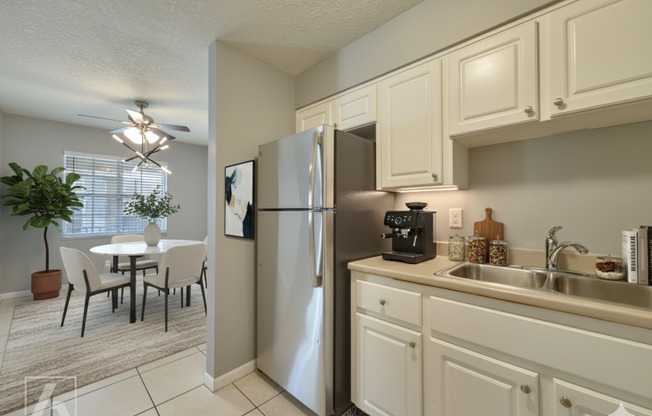 2 beds, 1 bath, 825 sqft, $1,095, Unit 916#A205