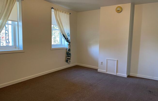 1 bed, 1 bath, $1,000, Unit 38B Middle Spring Road