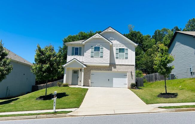 Wow! Beautiful 4 bedroom 2.5 bathroom home in Newnan! Must See!
