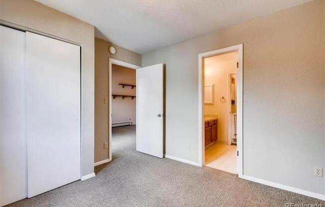 2 beds, 1 bath, $1,895