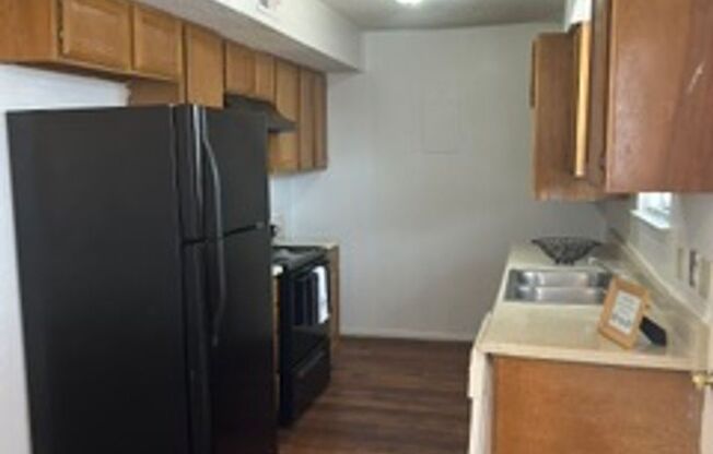 2 beds, 1.5 baths, 1,084 sqft, $915, Unit 0605