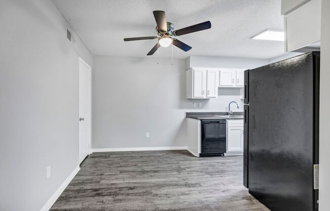 2 beds, 2 baths, 946 sqft, $1,190, Unit 807G