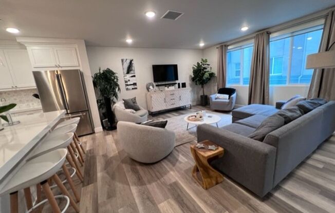 Available February! Upscale Carlsbad Townhome - 2 Blocks to the beach