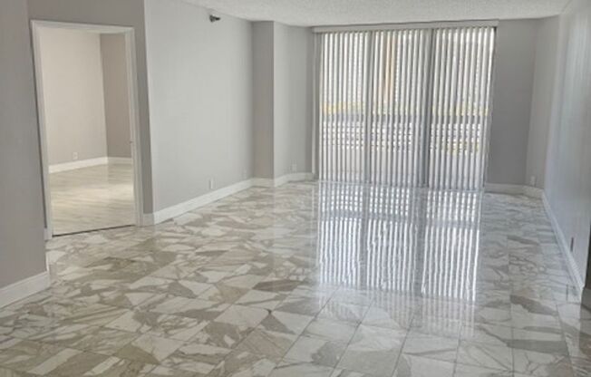 Beautiful 2/2 unit in Aventura
