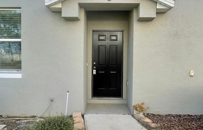 3 Bedroom / 2.5 Bath / 2 Car Garage Townhome in Gated Community. Available, Now !