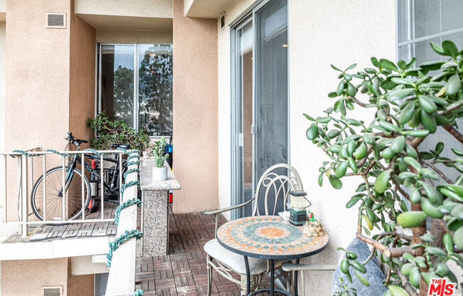 2 beds, 2 baths, 844 sqft, $4,200, Unit 516
