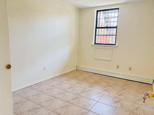 3116 E TREMONT AVE