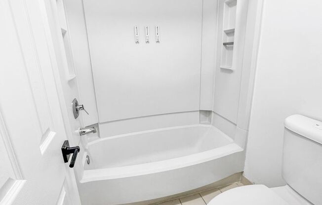 Studio, 1 bath, 500 sqft, $1,095, Unit BLDG 1004 - APT 104