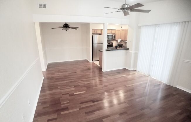 Beautiful 1/1 Wood Floors Condo for Rent in Winter Park