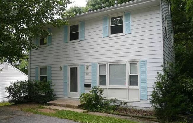 Cozy 4 BR/2.5 BA Single-Family Home in College Park!