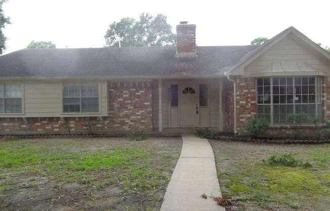 4 beds, 2.5 baths, $2,400