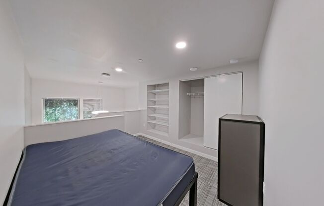 1 bed, 1 bath, 424 sqft, $1,275, Unit 115