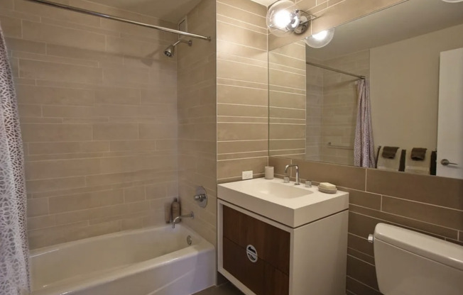 2 beds, 2 baths, $7,953, Unit 2807