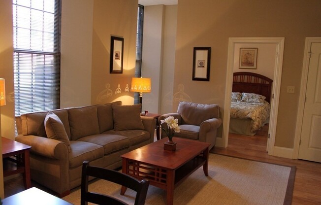 2 beds, 1 bath, 823 sqft, $2,150, Unit A-411