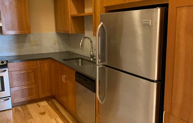 1 bed, 1 bath, $1,450, Unit 202