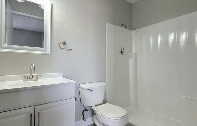 2 beds, 2 baths, 875 sqft, $1,455.5, Unit 26