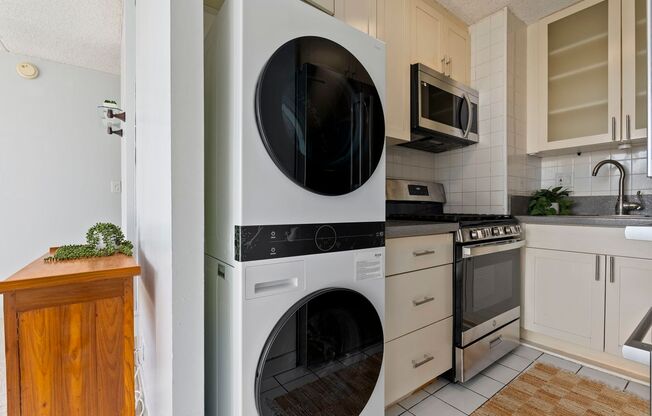 Punahou Pulelehua 2 Bedroom 1 Bathroom 1 Parking 7th Floor Condominium