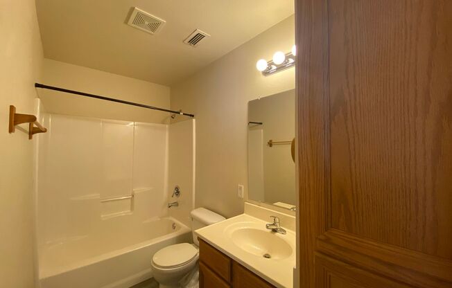 2 beds, 2 baths, $1,395