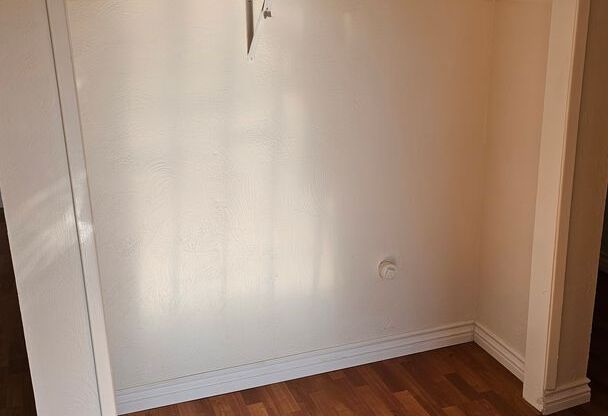 $3,300 - 2 Bed / 1 Bath Home in Fletcher Hills