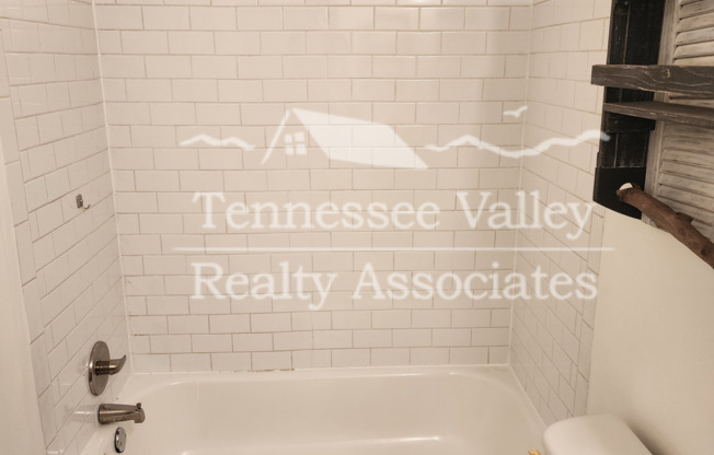 Charming 2-Bedroom, 2-Bath Home Just Minutes from Downtown and Interstates!