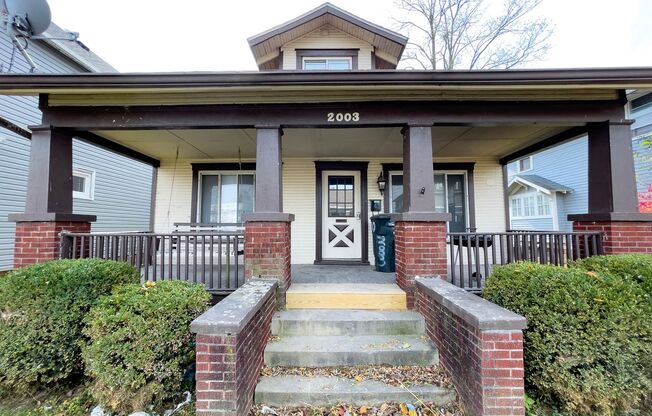 PRELEASING for AUGUST! Close to Campus