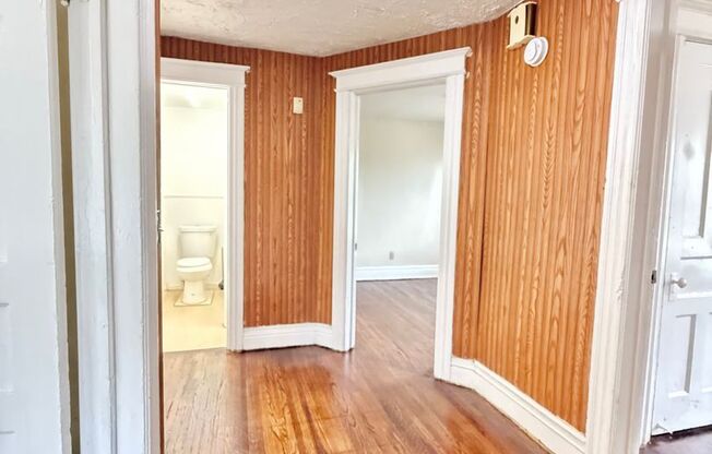 4/2 Single Family Home | Hardwood Floors | Covered Porch