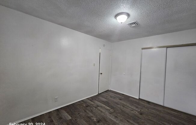 2 beds, 1 bath, 700 sqft, $1,095, Unit 1