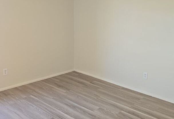 3 beds, 1.5 baths, $1,900